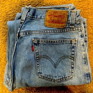 Vintage LEVI’S 560 31x31 Comfort Fit Tapered Leg Jeans